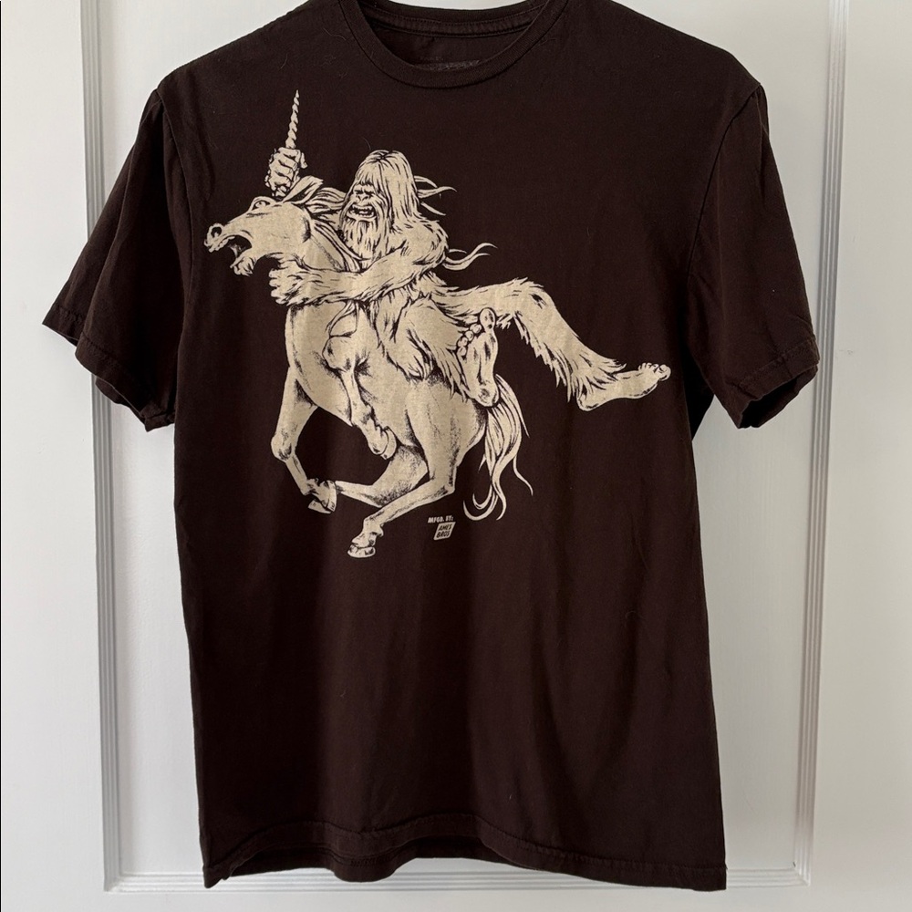 Ames Bros Bigfoot vs Unicorn Graphic Tee Brown Size M Sasquatch "Believe"